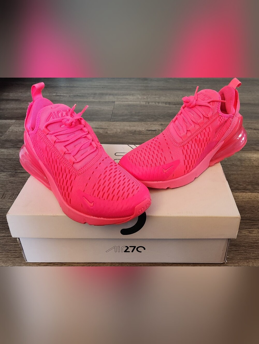 **NEW** Nike Airmax Air Max 270 Sz 8.5 Neon Bright Hot Hyper Vibrant Triple Pink